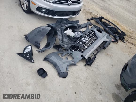 ✅ 2021 Hyundai Venue SEL • VIN: KMHRC8A33MU126868 • Lot: 44146425. Listed on Copart with 76,569 mi. Free auction sales archive from the USA and detailed vehicle history report at DreamBid. Image 12.