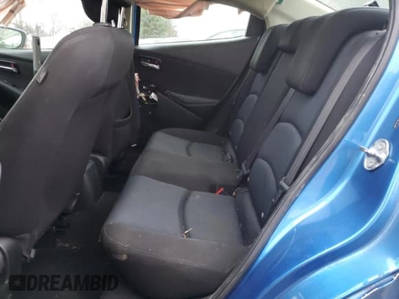 ✅ 2016 Scion iA • VIN: 3MYDLBZV0GY106372 • Lot: 93550905. Wystawiony na Copart z przebiegiem 121 487 mil. Bezpłatny archiwum sprzedaży aukcyjnych z USA i szczegółowy raport historii pojazdu na DreamBid. Zdjęcie 10.