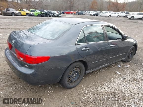 ✅ 2005 Honda Accord LX • VIN: 1HGCM66365A075911 • Lot: 43777968. Listed on IAAI with 233,316 mi. Free auction sales archive from the USA and detailed vehicle history report at DreamBid. Image 4.