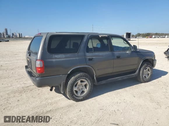 ✅ 1997 Toyota 4Runner • VIN: JT3HM84R2V0025461 • Lot: 43767675. Wystawiony na Copart z przebiegiem 245 018 mil. Bezpłatny archiwum sprzedaży aukcyjnych z USA i szczegółowy raport historii pojazdu na DreamBid. Zdjęcie 3.