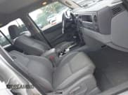 ✅ 2006 Jeep Commander • VIN: 1J8HG48K16C194985 • Lot: 43257335. Wystawiony na IAAI z przebiegiem 168 386 mil. Bezpłatny archiwum sprzedaży aukcyjnych z USA i szczegółowy raport historii pojazdu na DreamBid. Zdjęcie 5.