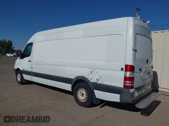 ✅ 2011 Mercedes-Benz Sprinter Cargo • VIN: WD3PE8CB8B5595014 • Lot: 42798842. Listed on IAAI with 340,576 mi. Free auction sales archive from the USA and detailed vehicle history report at DreamBid. Image 14.