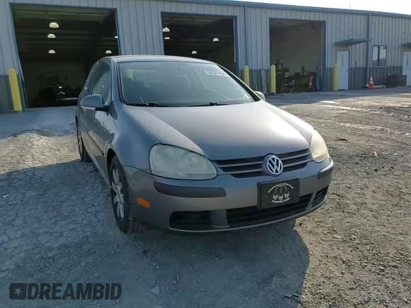 ✅ 2009 Volkswagen Rabbit S • VIN: WVWAB71K19W140611 • Lot: 62341455. Wystawiony na Copart z przebiegiem 196 979 mil. Bezpłatny archiwum sprzedaży aukcyjnych z USA i szczegółowy raport historii pojazdu na DreamBid. Zdjęcie 13.