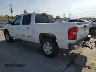 2007 Chevrolet Silverado 1500 1LT with VIN 2GCEC13J271552525, listed as a Copart auction lot 82695515 with 217,147 mi miles and Salvage title. Bid and sale history available at DreamBid. Image 2.