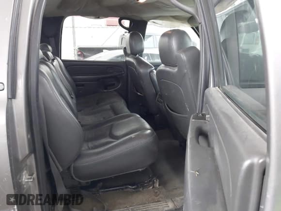 ✅ 2006 Chevrolet Silverado 2500HD Work Truck • VIN: 1GCHC23D66F211567 • Лот: 42153938. Опубликован ранее на IAAI с пробегом 258 918 миль. Бесплатный доступ к архиву аукционных продаж из США и подробный отчёт об истории автомобиля на DreamBid. Изображение 8.