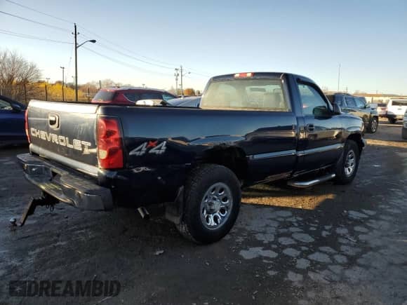 ✅ 2006 Chevrolet Silverado 1500 Work Truck • VIN: 3GCEK14X76G148907 • Lot: 81577854. Wystawiony na Copart z przebiegiem 190 881 mil mil. Skorzystaj z bezpłatnego archiwum sprzedaży aukcyjnych z USA i zobacz szczegółowy raport historii pojazdu na DreamBid. Zdjęcie 3.