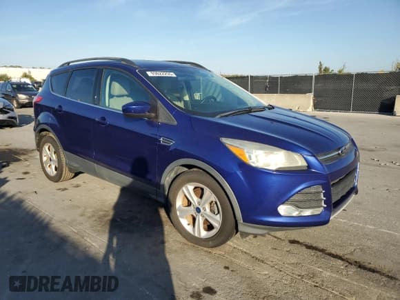 ✅ 2014 Ford Escape SE • VIN: 1FMCU0GX6EUC53100 • Lot: 93622255. Wystawiony na Copart z przebiegiem 155 086 mil. Bezpłatny archiwum sprzedaży aukcyjnych z USA i szczegółowy raport historii pojazdu na DreamBid. Zdjęcie 4.