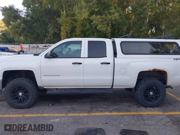 2014 Chevrolet Silverado 1500 LT с VIN 1GCVKREC8EZ356996, выставлен на аукционе IAAI как лот 43126281 с пробегом 121 117 миль миль и . История ставок и продаж доступна на DreamBid. Изображение 14.
