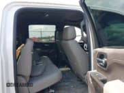 ✅ 2019 Chevrolet Silverado 1500 RST • VIN: 3GCUYEED0KG168397 • Lot: 43125706. Wystawiony na IAAI z przebiegiem 92 805 mil. Bezpłatny archiwum sprzedaży aukcyjnych z USA i szczegółowy raport historii pojazdu na DreamBid. Zdjęcie 8.