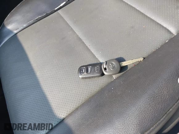 ✅ 2007 Toyota Highlander w/3rd Row • VIN: JTEEW21A870048021 • Лот: 42743453. Опубликован ранее на IAAI с пробегом 171 502 миль. Бесплатный доступ к архиву аукционных продаж из США и подробный отчёт об истории автомобиля на DreamBid. Изображение 11.