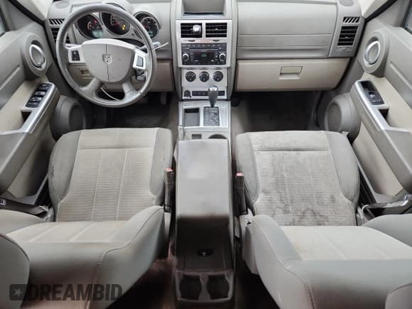 ✅ 2007 Dodge Nitro SLT • VIN: 1D8GT58K57W718953 • Lot: 90119395. Wystawiony na Copart z przebiegiem 163 241 mil. Bezpłatny archiwum sprzedaży aukcyjnych z USA i szczegółowy raport historii pojazdu na DreamBid. Zdjęcie 8.