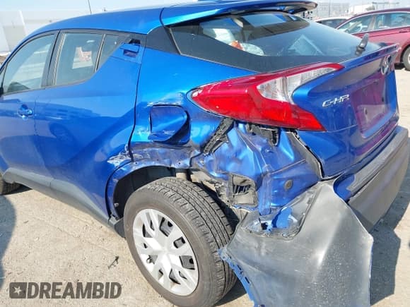 ✅ 2019 Toyota C-HR XLE • VIN: NMTKHMBX4KR075933 • Лот: 42909551. Опубликован ранее на IAAI с пробегом 76 327 миль. Бесплатный доступ к архиву аукционных продаж из США и подробный отчёт об истории автомобиля на DreamBid. Изображение 6.