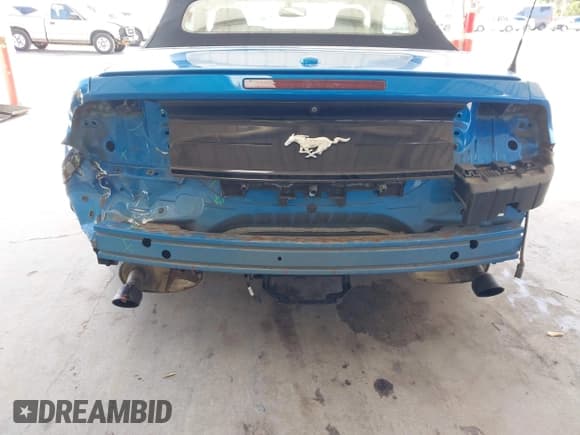 ✅ 2020 Ford Mustang EcoBoost Premium • VIN: 1FATP8UH4L5156790 • Lot: 43701894. Wystawiony na IAAI z przebiegiem 50 775 mil. Bezpłatny archiwum sprzedaży aukcyjnych z USA i szczegółowy raport historii pojazdu na DreamBid. Zdjęcie 6.