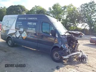 ✅ 2017 Mercedes-Benz Sprinter Cargo Worker • VIN: WD3PE8CD7HP374972 • Lot: 42662348. Wystawiony na IAAI z przebiegiem 214 726 mil. Bezpłatny archiwum sprzedaży aukcyjnych z USA i szczegółowy raport historii pojazdu na DreamBid. Zdjęcie 1.