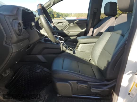 ✅ 2024 Chevrolet Colorado 2WD Work Truck • VIN: 1GCGSBEC0R1245704 • Lot: 86152805. Listed on Copart with 6,863 mi. Free auction sales archive from the USA and detailed vehicle history report at DreamBid. Image 7.