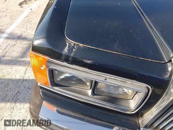 ✅ 1988 Rolls-Royce Silver Spur • VIN: SCAZN02AXJCX23909 • Lot: 41679480. Wystawiony na IAAI z przebiegiem 47 294 mil. Bezpłatny archiwum sprzedaży aukcyjnych z USA i szczegółowy raport historii pojazdu na DreamBid. Zdjęcie 12.