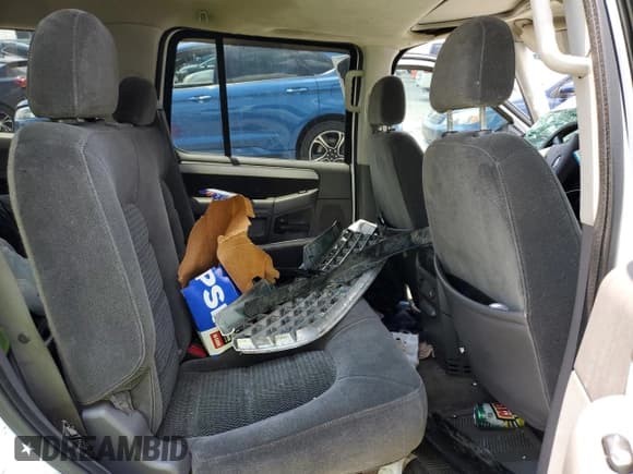 ✅ 2003 Ford Explorer XLT • VIN: 1FMZU73K23ZB32562 • Лот: 62331655. Опубликован ранее на Copart с пробегом Не указан. Бесплатный доступ к архиву аукционных продаж из США и подробный отчёт об истории автомобиля на DreamBid. Изображение 11.