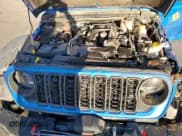 ✅ 2024 Jeep Wrangler Rubicon • VIN: 1C4PJXCG1RW298288 • Lot: 81371914. Wystawiony na Copart z przebiegiem 4 445 mil. Bezpłatny archiwum sprzedaży aukcyjnych z USA i szczegółowy raport historii pojazdu na DreamBid. Zdjęcie 13.