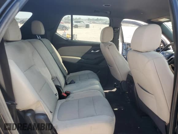 ✅ 2022 Chevrolet Traverse LS • VIN: 1GNERFKW1NJ101766 • Lot: 68106834. Wystawiony na Copart z przebiegiem 15 594 mil. Bezpłatny archiwum sprzedaży aukcyjnych z USA i szczegółowy raport historii pojazdu na DreamBid. Zdjęcie 11.