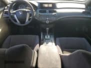 ✅ 2009 Honda Accord LX-P • VIN: 1HGCP26409A187666 • Lot: 91172885. Listed on Copart with 117,800 mi. Free auction sales archive from the USA and detailed vehicle history report at DreamBid. Image 8.