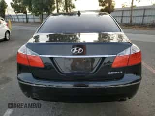 2009 Hyundai Genesis z VIN KMHGC46E19U029024, wystawiony jako Copart lot #79436084 z przebiegiem 196 979 mil mil oraz Szkoda całkowita • Salvage title. Historia ofert i sprzedaży dostępna na DreamBid. Obrazek 6.