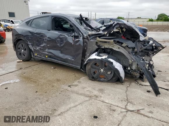 ✅ 2022 Ford Mustang Mach-E California Route 1 • VIN: 3FMTK2R71NMA01600 • Лот: 55570255. Опубликован ранее на Copart с пробегом Не указан. Бесплатный доступ к архиву аукционных продаж из США и подробный отчёт об истории автомобиля на DreamBid. Изображение 4.