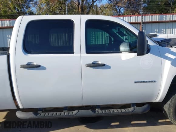 ✅ 2014 Chevrolet Silverado 2500HD Work Truck • VIN: 1GC1CVCG8EF161704 • Лот: 43678631. Опубликован ранее на IAAI с пробегом 264 452 миль. Бесплатный доступ к архиву аукционных продаж из США и подробный отчёт об истории автомобиля на DreamBid. Изображение 14.