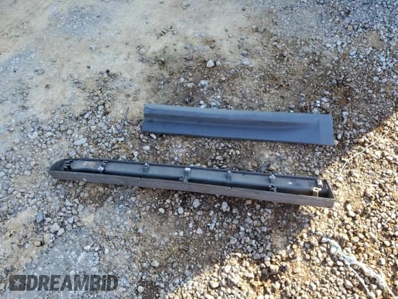 ✅ 2016 Chevrolet Equinox LS • VIN: 2GNALBEK7G6265105 • Lot: 86173155. Wystawiony na Copart z przebiegiem 111 823 mil. Bezpłatny archiwum sprzedaży aukcyjnych z USA i szczegółowy raport historii pojazdu na DreamBid. Zdjęcie 12.