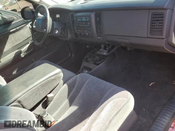 ✅ 2001 Dodge Dakota • VIN: 1B7GL22X01S112217 • Lot: 53625415. Wystawiony na Copart z przebiegiem Nie podano. Bezpłatny archiwum sprzedaży aukcyjnych z USA i szczegółowy raport historii pojazdu na DreamBid. Zdjęcie 8.