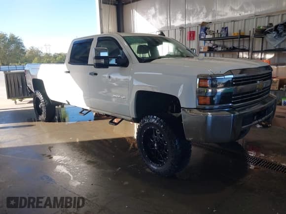 ✅ 2016 Chevrolet Silverado 2500HD Work Truck • VIN: 1GC1KUEG4GF106034 • Лот: 43520778. Опубликован ранее на IAAI с пробегом 166 072 миль. Бесплатный доступ к архиву аукционных продаж из США и подробный отчёт об истории автомобиля на DreamBid. Изображение 1.