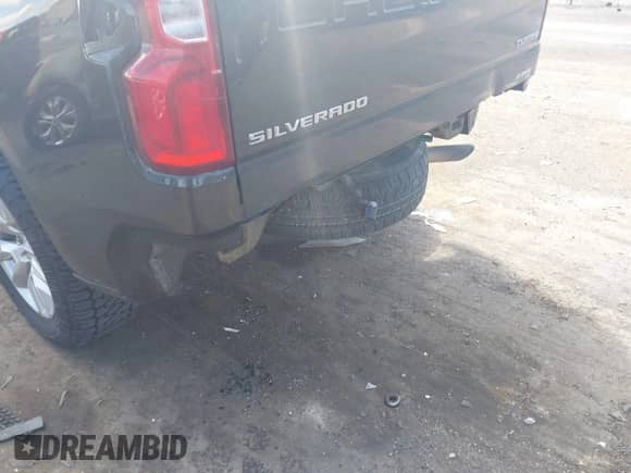 2021 Chevrolet Silverado 1500 Custom с VIN 1GCPYBEK3MZ200028, выставлен на аукционе IAAI как лот 41983618 с пробегом 98 111 миль миль и . История ставок и продаж доступна на DreamBid. Изображение 6.