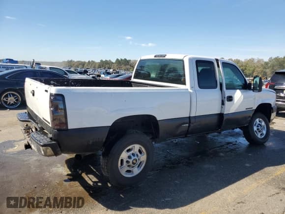 ✅ 2003 Chevrolet Silverado 2500HD LS • VIN: 1GCHC29U53E365373 • Лот: 49455635. Опубликован ранее на Copart с пробегом Не указан. Бесплатный доступ к архиву аукционных продаж из США и подробный отчёт об истории автомобиля на DreamBid. Изображение 3.