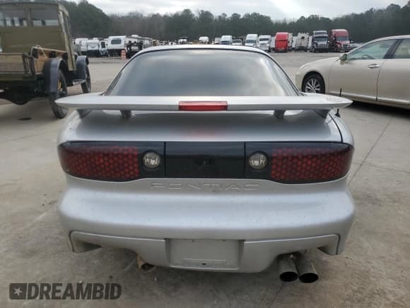 ✅ 1998 Pontiac Firebird Formula • VIN: 2G2FV22G6W2204704 • Лот: 44070735. Опубликован ранее на Copart с пробегом 184 682 миль. Бесплатный доступ к архиву аукционных продаж из США и подробный отчёт об истории автомобиля на DreamBid. Изображение 6.