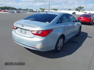 2013 Hyundai Sonata GLS with VIN 5NPEB4AC5DH512314, listed as a IAAI auction lot 43578439 with 217,091 mi miles and . Bid and sale history available at DreamBid. Image 4.