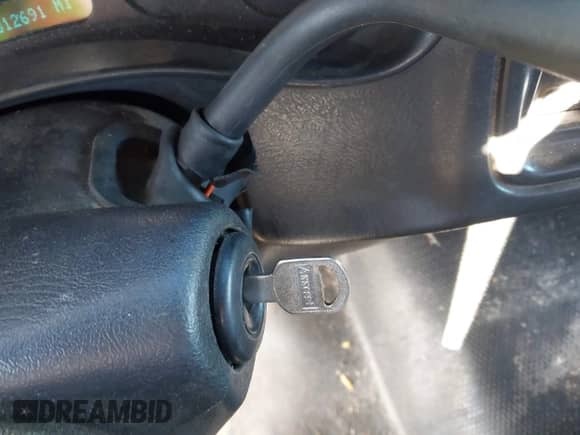 2003 Chevrolet Silverado 1500 Work Truck with VIN 1GCEC14V43Z103706, listed as a IAAI auction lot 43612960 with 312,691 mi miles and . Bid and sale history available at DreamBid. Image 11.