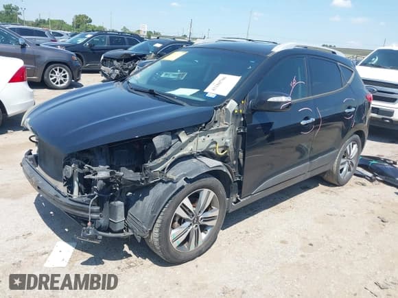 ✅ 2015 Hyundai Tucson SE • VIN: KM8JU3AG6FU117715 • Lot: 43180706. Listed on IAAI with 121,250 mi. Free auction sales archive from the USA and detailed vehicle history report at DreamBid. Image 16.