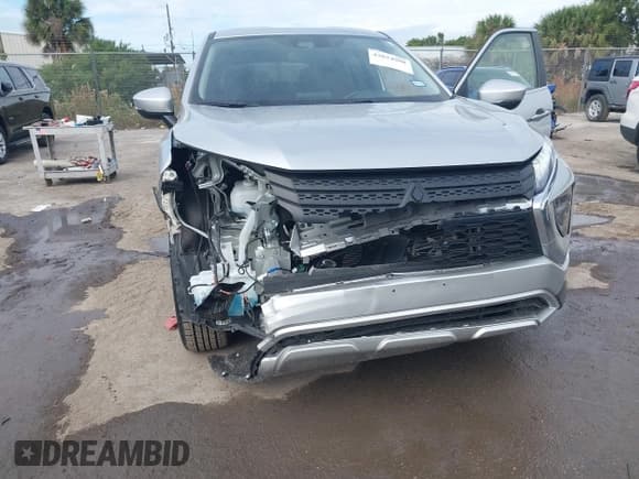 ✅ 2024 Mitsubishi Eclipse Cross SE • VIN: JA4ATWAA9RZ069942 • Lot: 43824980. Listed on IAAI with 41,755 mi. Free auction sales archive from the USA and detailed vehicle history report at DreamBid. Image 6.