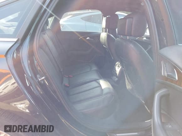 ✅ 2013 Audi A6 Premium Plus • VIN: WAUGGAFC4DN155366 • Lot: 42858345. Wystawiony na IAAI z przebiegiem 151 811 mil. Bezpłatny archiwum sprzedaży aukcyjnych z USA i szczegółowy raport historii pojazdu na DreamBid. Zdjęcie 8.