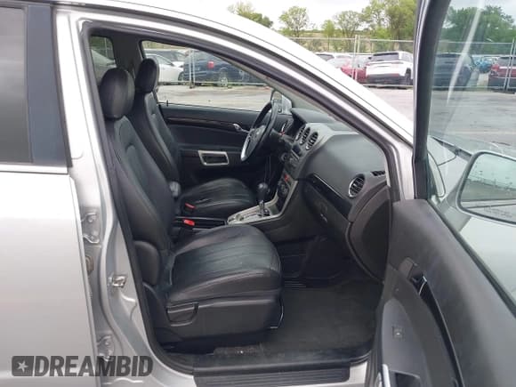 ✅ 2013 Chevrolet Captiva Sport LTZ • VIN: 3GNAL4EK9DS574633 • Lot: 42576418. Wystawiony na IAAI z przebiegiem 137 784 mil. Bezpłatny archiwum sprzedaży aukcyjnych z USA i szczegółowy raport historii pojazdu na DreamBid. Zdjęcie 5.