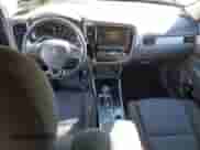 2017 Mitsubishi Outlander SE с VIN JA4AZ3A35HZ035798, выставлен на аукционе Copart как лот 87012145 с пробегом 63 484 миль миль и Списание • Salvage title. История ставок и продаж доступна на DreamBid. Изображение 8.