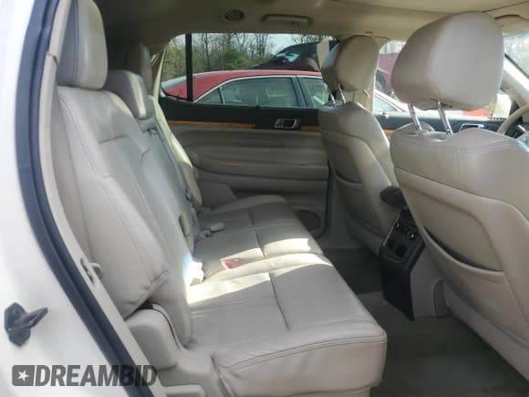 ✅ 2012 Lincoln MKT • VIN: 2LMHJ5FRXCBL51181 • Lot: 83742894. Wystawiony na Copart z przebiegiem Nie podano. Bezpłatny archiwum sprzedaży aukcyjnych z USA i szczegółowy raport historii pojazdu na DreamBid. Zdjęcie 12.