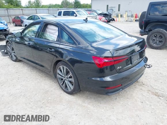 ✅ 2021 Audi A6 Premium Plus • VIN: WAUE8AF24MN001252 • Lot: 42369903. Wystawiony na IAAI z przebiegiem 62 913 mil. Bezpłatny archiwum sprzedaży aukcyjnych z USA i szczegółowy raport historii pojazdu na DreamBid. Zdjęcie 3.