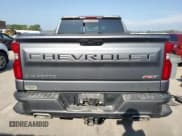 ✅ 2021 Chevrolet Silverado 1500 RST • VIN: 3GCUYEED5MG120123 • Lot: 68469415. Wystawiony na Copart z przebiegiem Nie podano. Bezpłatny archiwum sprzedaży aukcyjnych z USA i szczegółowy raport historii pojazdu na DreamBid. Zdjęcie 6.