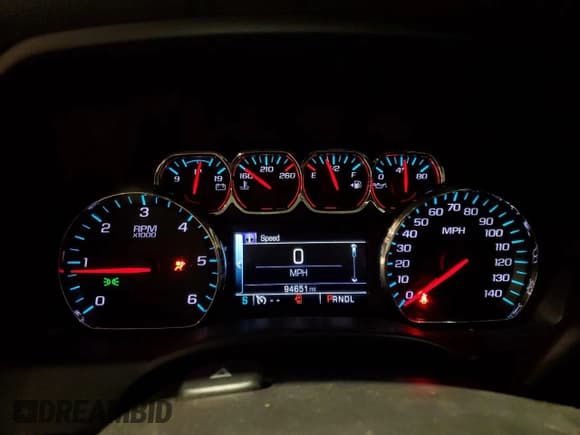 ✅ 2017 Chevrolet Silverado 1500 LT • VIN: 3GCUKREC7HG332690 • Lot: 82768415. Wystawiony na Copart z przebiegiem 94 651 mil. Bezpłatny archiwum sprzedaży aukcyjnych z USA i szczegółowy raport historii pojazdu na DreamBid. Zdjęcie 9.