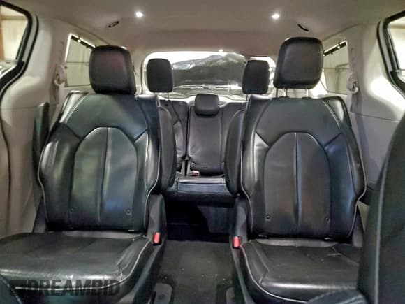 ✅ 2018 Chrysler Pacifica Hybrid Limited • VIN: 2C4RC1N78JR364555 • Lot: 95448865. Wystawiony na Copart z przebiegiem 87 813 mil. Bezpłatny archiwum sprzedaży aukcyjnych z USA i szczegółowy raport historii pojazdu na DreamBid. Zdjęcie 10.