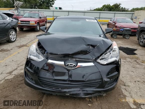 ✅ 2016 Hyundai Veloster • VIN: KMHTC6AD4GU280528 • Lot: 72826144. Listed on Copart with 106,748 mi. Free auction sales archive from the USA and detailed vehicle history report at DreamBid. Image 5.