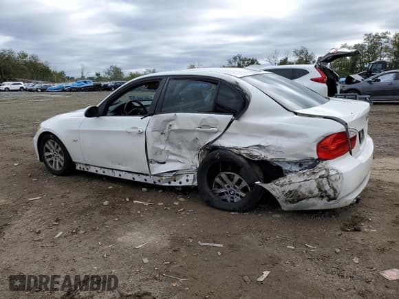 ✅ 2006 BMW 3 Series 325i • VIN: WBAVB13536PT26644 • Лот: 86480245. Опубликован ранее на Copart с пробегом 217 351 миль. Бесплатный доступ к архиву аукционных продаж из США и подробный отчёт об истории автомобиля на DreamBid. Изображение 2.