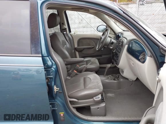 ✅ 2001 Chrysler PT Cruiser • VIN: 3C8FY4BB31T672341 • Lot: 43776524. Listed on IAAI with 64,549 mi. Free auction sales archive from the USA and detailed vehicle history report at DreamBid. Image 5.