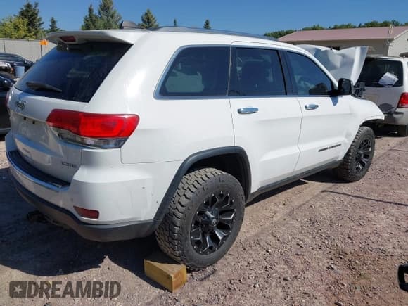 ✅ 2017 Jeep Grand Cherokee Limited • VIN: 1C4RJFBG8HC866332 • Lot: 43362826. Listed on IAAI with 122,593 mi. Free auction sales archive from the USA and detailed vehicle history report at DreamBid. Image 4.