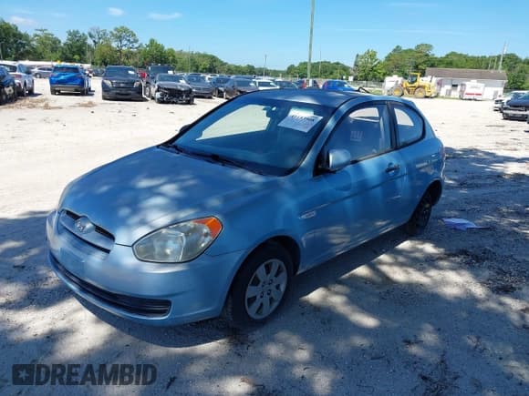 ✅ 2010 Hyundai Accent GS • VIN: KMHCM3AC8AU156501 • Лот: 41153508. Опубликован ранее на IAAI с пробегом Не указан. Бесплатный доступ к архиву аукционных продаж из США и подробный отчёт об истории автомобиля на DreamBid. Изображение 2.